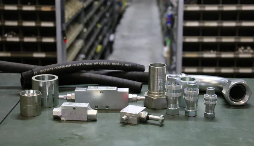 cilindri, guarnizioni, motori oleodinamici, filtri idraulici, tubi flessibili